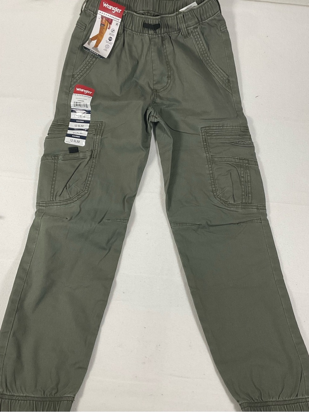 Boy´s Wrangler Olive Green Cargo Jogger with Utility Pockets New with Tag.